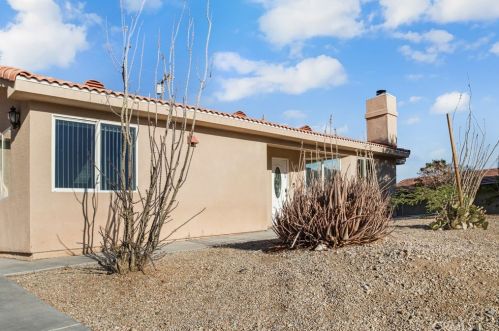 9056 Calle Barranca, Desert Hot Springs CA  92240-1639 exterior