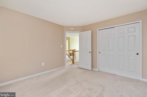 76 Village Grove Rd, Fredericksburg, VA 22406-7272
