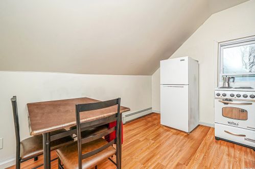 40 State Ave, Wheatley Heights NY  11798-4311 exterior