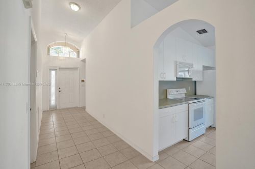 13164 11th St, Hollywood, FL 33028-2702