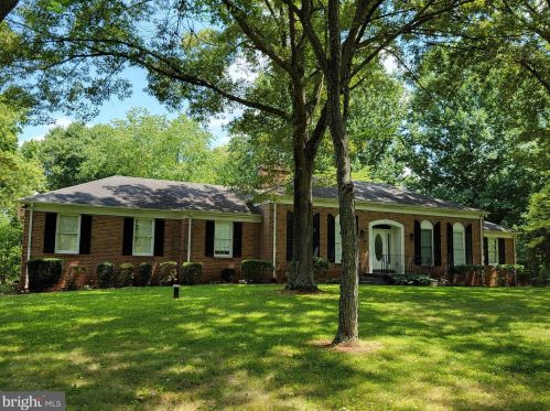 13501 Highland Farms Ct, Nokesville VA  20181-2811 exterior