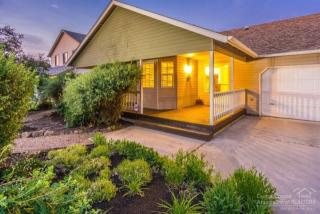 61388 Elkhorn St, Bend OR  97702-2189 exterior