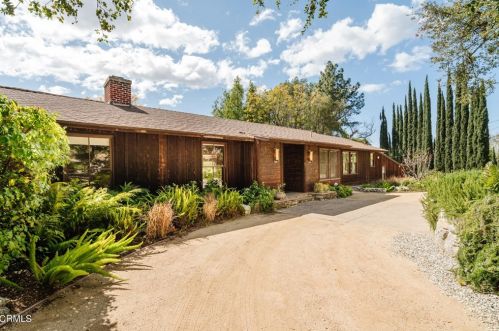 5050 Hook Tree Rd, La Canada, CA 91011-2447