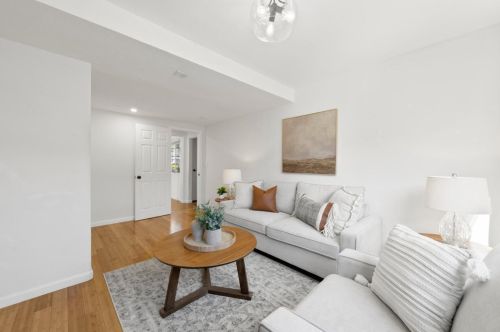 961 Selby Ln, San Jose CA  95127-1151 exterior