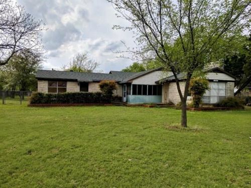 703 Hustead St, Duncanville, TX 75116-3530