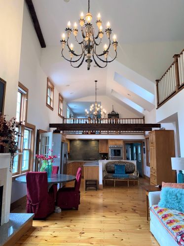 73 Main St, Hopkinton NH  03229-3003 exterior