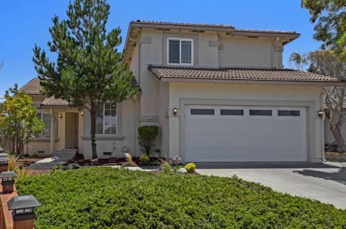 3078 Bayer Dr, Marina, CA 93933-3744