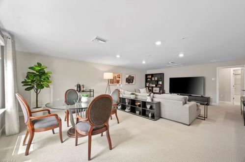 2727 Aviamar Cir, Naples FL 34114-9756 exterior