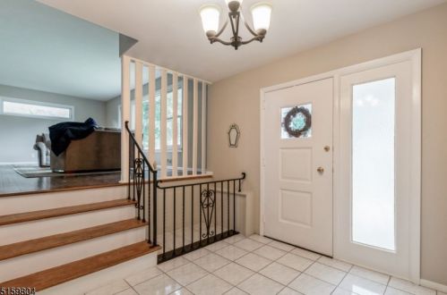 6 Crest Ln, Fanwood, NJ 07023-1616