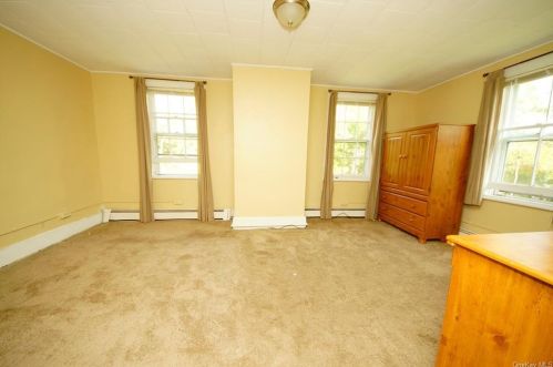 265 Phillipsburg Rd, Middletown NY  10940-3506 exterior