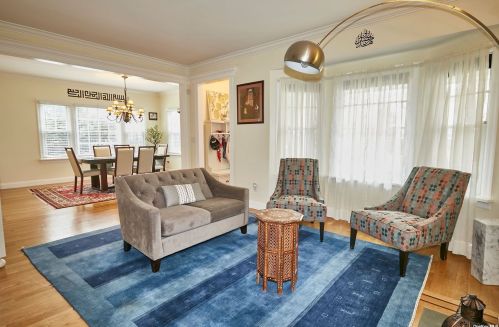 18 Pinewood Ln, New Hyde Park NY  11040-3321 exterior