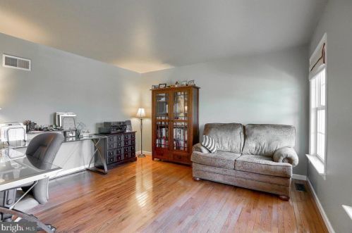 2112 Northview Ln, Harrisburg PA 17110-3911 exterior