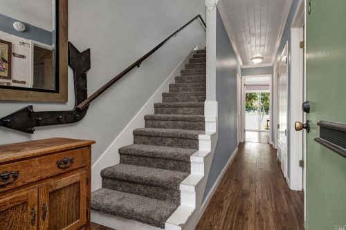 3018 Yulupa Ave, Santa Rosa, CA 95405-8648
