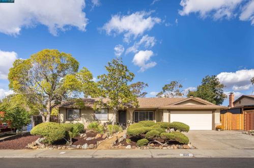 1605 Woodland Dr, West Pittsburg, CA 94565-5635