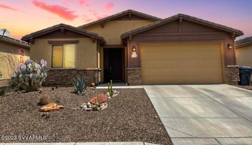 555 Horseshoe Bend Cir, Cottonwood, AZ 86326-6148