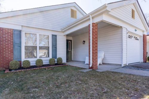 8 Picardy Ct, Panamoka, NY 11961-2048