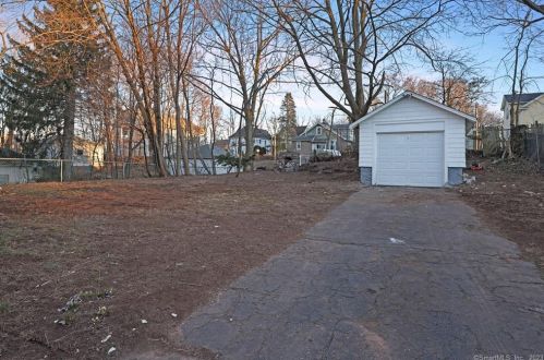 26 Hampton St, New Britain CT  06053-3210 exterior