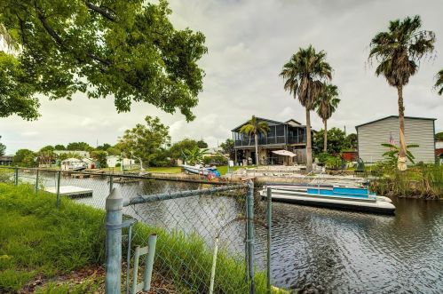 7321 Maryland Ave, Port Richey, FL 34667-3224