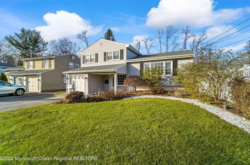 20 Craig St, Hazlet, NJ 07730-1625