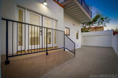 3124 Dumas St, San Diego CA 92106-1318 exterior