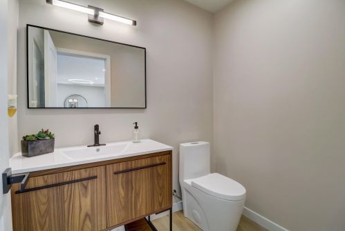 4190 Datcho Dr, San Diego CA 92117-4621 exterior