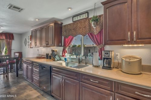 2310 Kachina Ct, Chandler, AZ 85224-2284