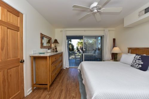 1017 Pne Ave, Saint George Island FL  32328-2416 exterior