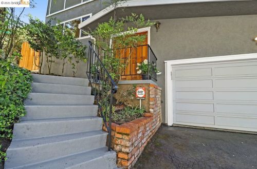 6720 Banning Dr, Oakland, CA 94611-1561