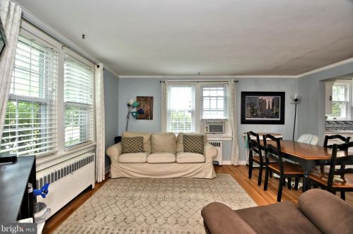 424 Noble St, Souderton, PA 18964-1559