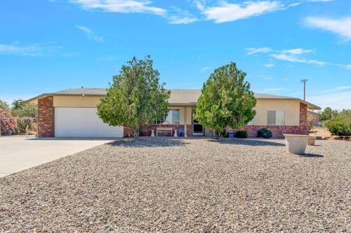 16050 Cazadero Rd, Victorville, CA 92394-1504