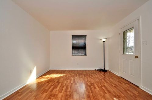 302 Sceneridge Rd, Mckeesport PA  15133-2222 exterior