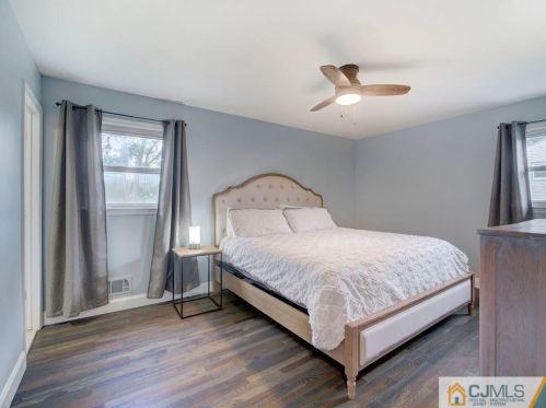 67 Hilltop Blvd, East Brunswick NJ  08816-2837 exterior