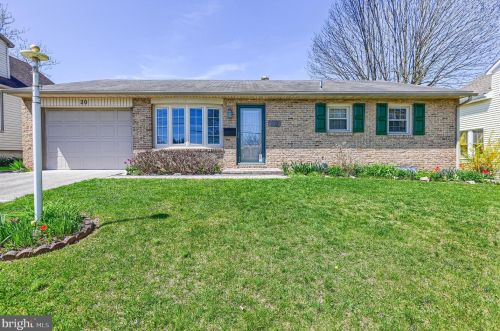 20 Moul Ave, Hanover, PA 17331-2033