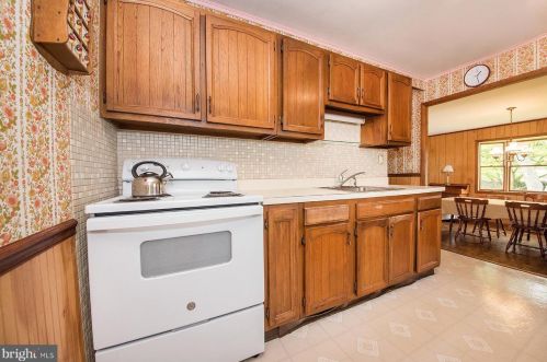 856 Willow St, Southampton PA  18966-3432 exterior