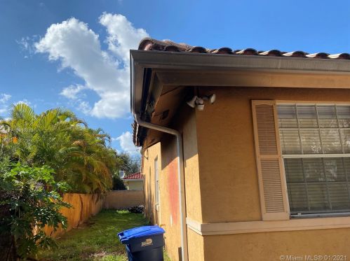 15954 82nd Ct, Hialeah, FL 33016-6680