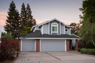 104 Riggins Ct, Folsom, CA 95630-5222