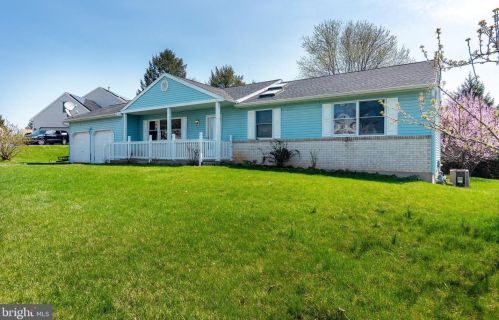 437 Golden Dr, Blandon, PA 19510-9654