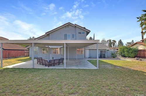 751 Larch Ave, Rialto CA  92376-4751 exterior