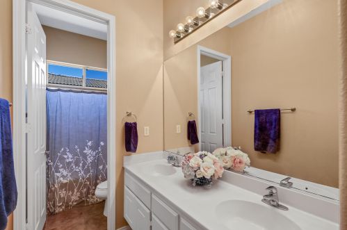 43563 Corte Del Oro, La Quinta CA  92253-4073 exterior