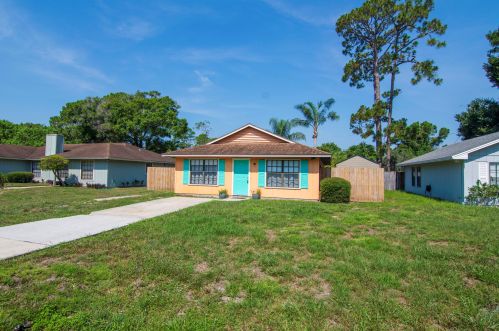 425 35th Ave, Vero Beach, FL 32968-1942
