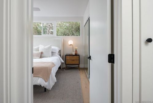 6623 Ballinger Ave, San Diego CA  92119-1822 exterior