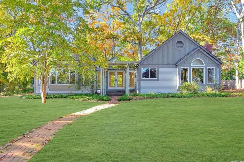 975 Inlet Ln, Greenport, NY 11944-2435