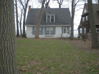 3138 Shadyside Dr, Stoughton, WI 53589-3246