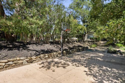 18931 Fernbrook Ct, Saratoga CA  95070-3424 exterior