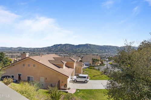 815 Vista Grande Dr, Santa Paula CA  93060-1335 exterior
