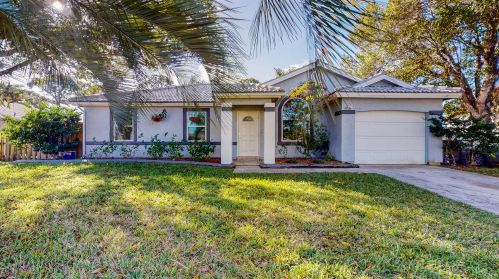 970 Versailles Ave, Fort Pierce, FL 34953-3260
