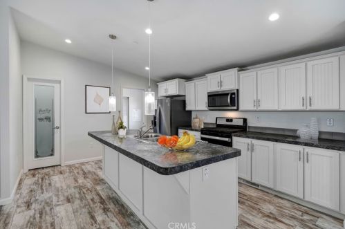 19977 Grand Ave, Lake Elsinore, CA 92530-6405