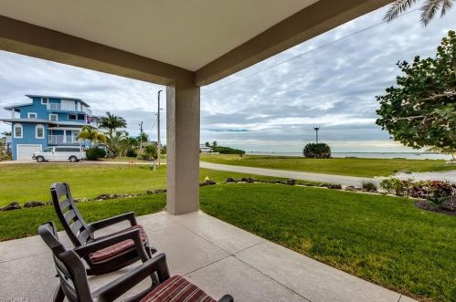 2159 Macadamia Ln, Saint James City FL  33956-2034 exterior