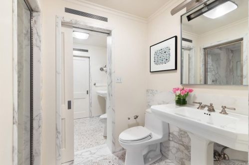 129 70, New York NY 10021-5311 exterior