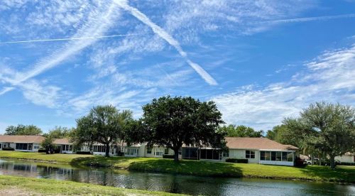 902 Mcdaniel St, Ruskin FL  33573-7010 exterior